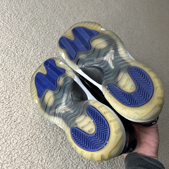 Jordan 11s Space Jams 7y gs - Picture 6 of 7